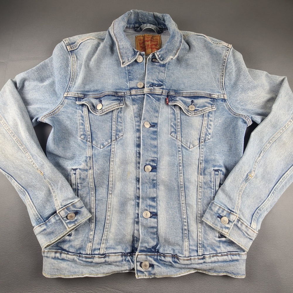 Vintage Levi's Trucker Jacket Men's Medium Light Stonewash Blue Denim Outerwear